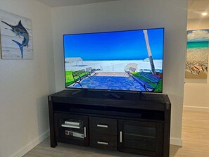 Interior - Casa Blanca - Villa D04 (Sarasota)