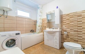 Apartment (A1) | Bathroom | Bathtub - Apartment Antica (Selca)