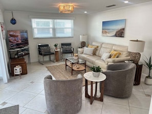 TV - Casa Blanca - Villa B16 (Sarasota)