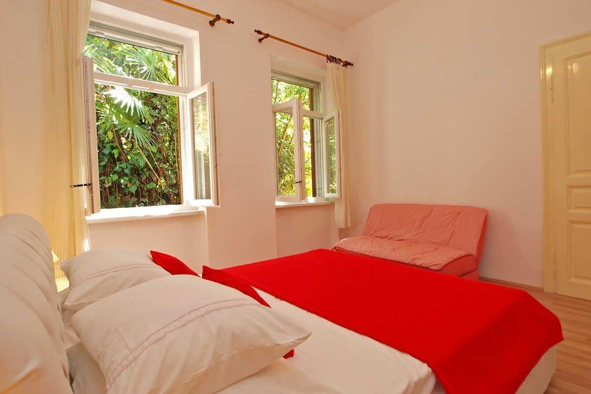 Apartemen (A1)
