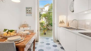 Refrigerador, microondas y lavavajillas