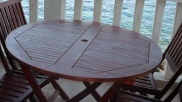 Căn hộ (A2) | Ban công