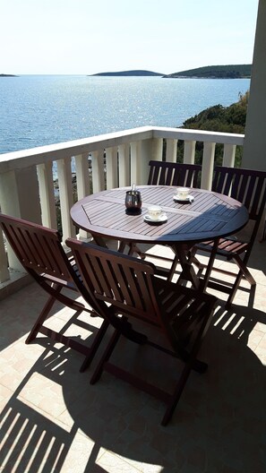 Apartment (A2) | Balcony - Apartments Ruzica (Vis)