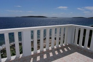 Apartment (A1) | Balcony - Apartments Ruzica (Vis)
