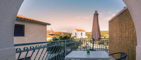 아파트 (A2) | 발코니