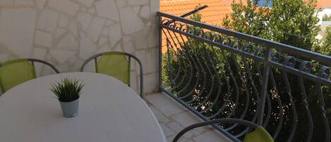 Apartment (A3) | Outdoor dining