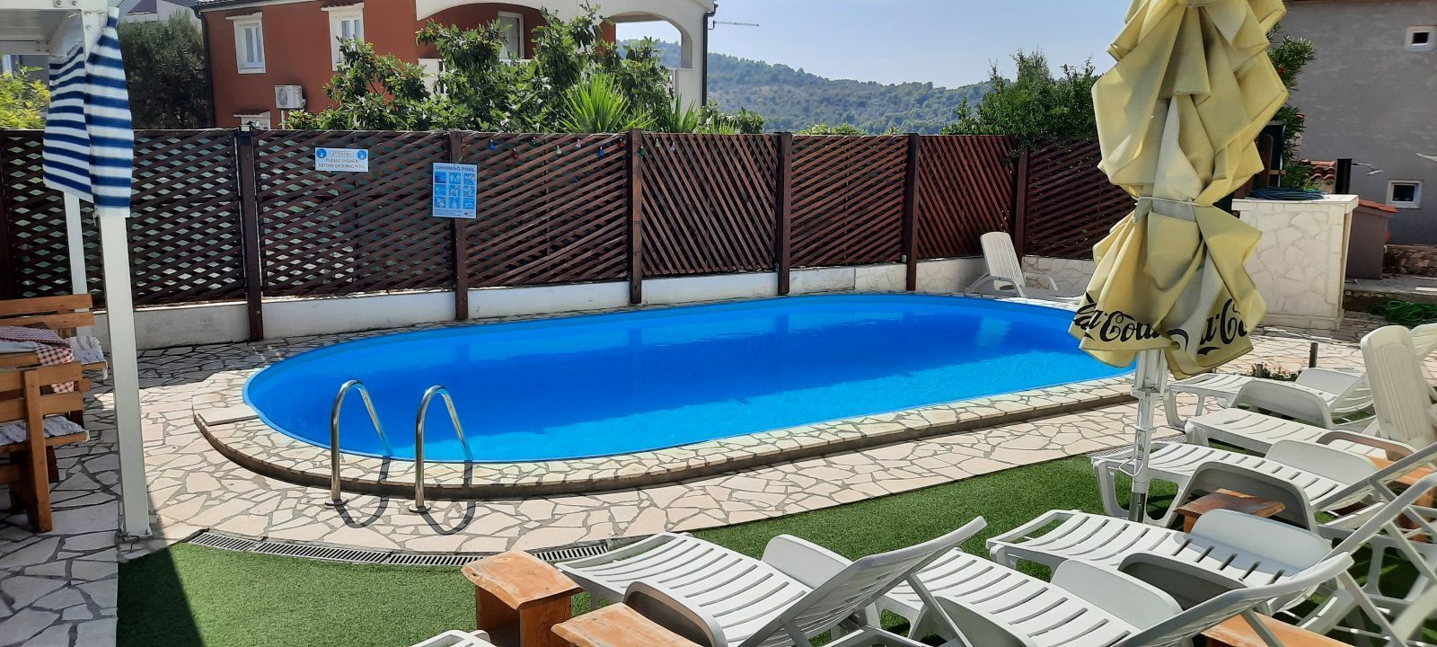 حمام سباحة