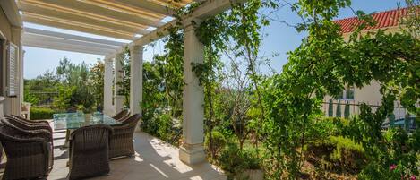 Apartment (A1) | Garden