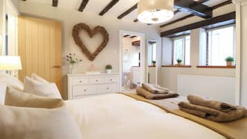 2 bedrooms, individually decorated, individually furnished, free WiFi