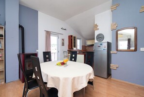 Apartment (A1) | Dining - Apartment Anna (Vodice)