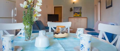 Apartment (A1) | Dining