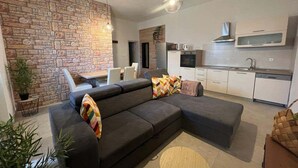Unclassified image, 5 of 71, button - Apartments Leona (Rogoznica)