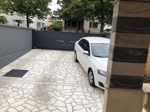 Free self-parking - Apartment Katarina (Zadar)