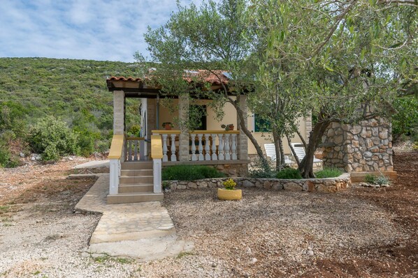 Exterior - House Grosso (Pasman)