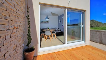 Apartemen (A2) | Teras/patio