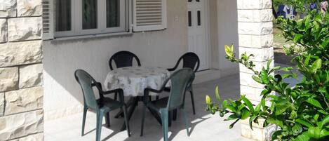 LĂ€genhet (A2) | Restaurang utomhus