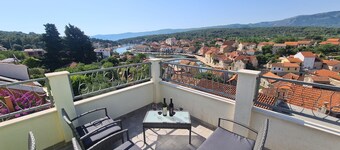 Apartment On the top