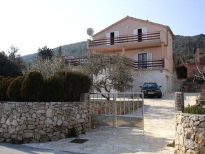 Building design - Apartment Ana (Kali)
