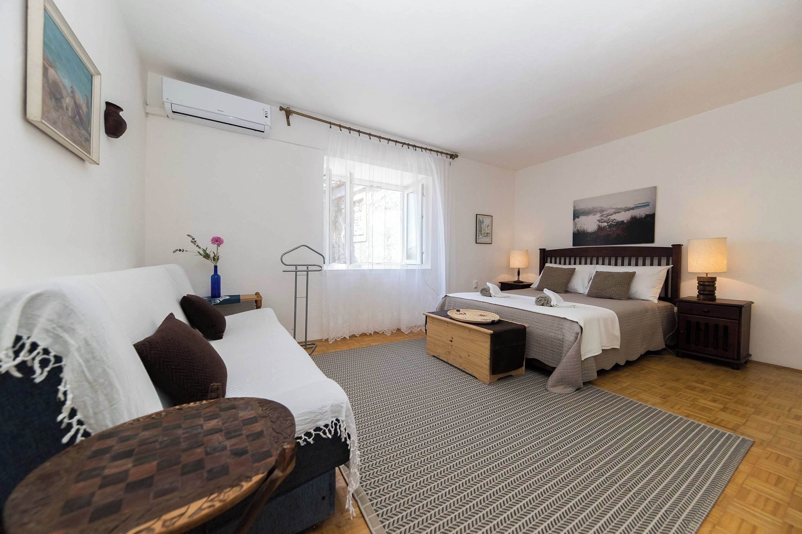 Maison | Fer et planche à repasser, accès au Wi-Fi (inclus)