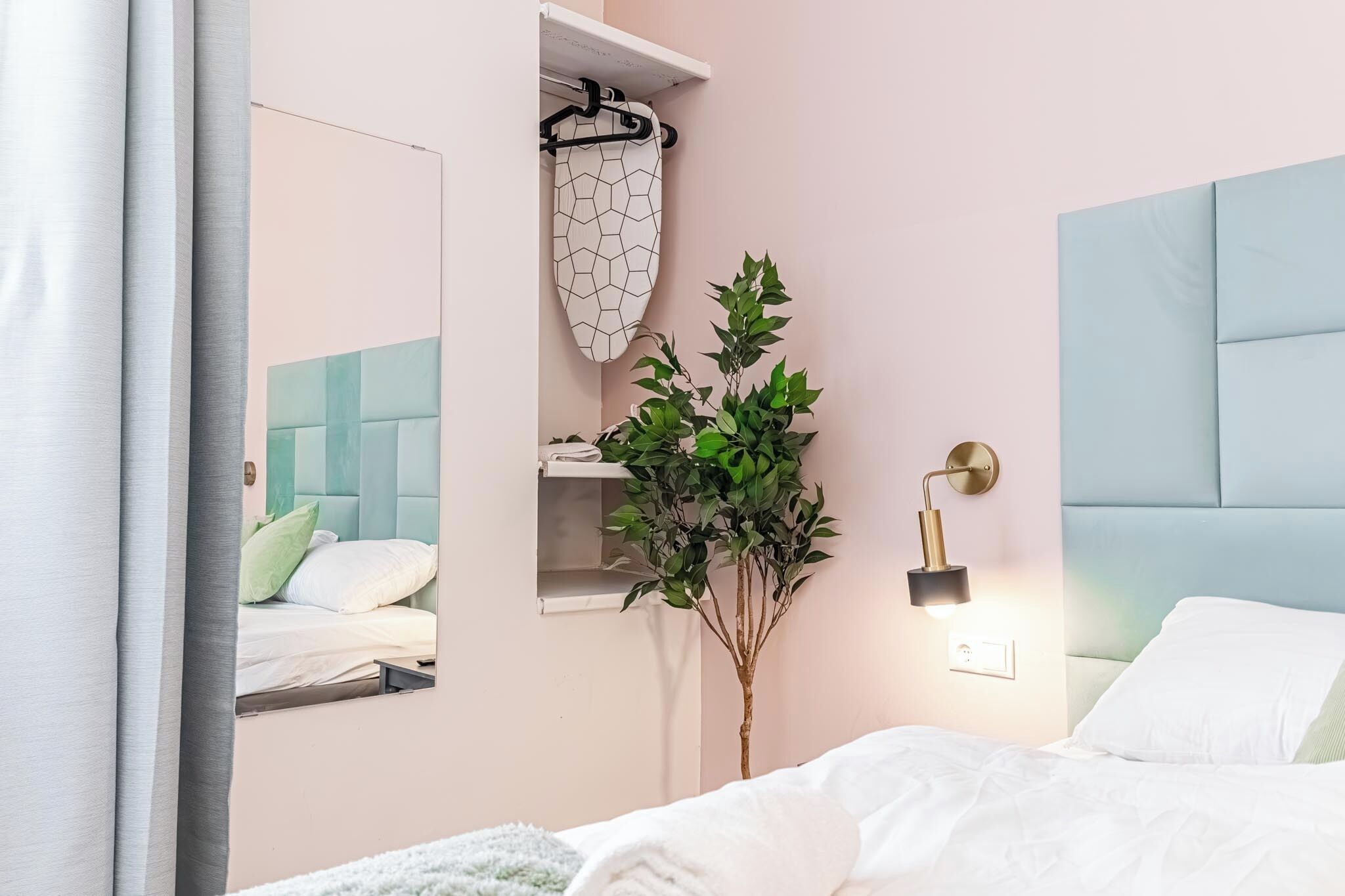 Tabla de planchar con plancha y wifi gratis 