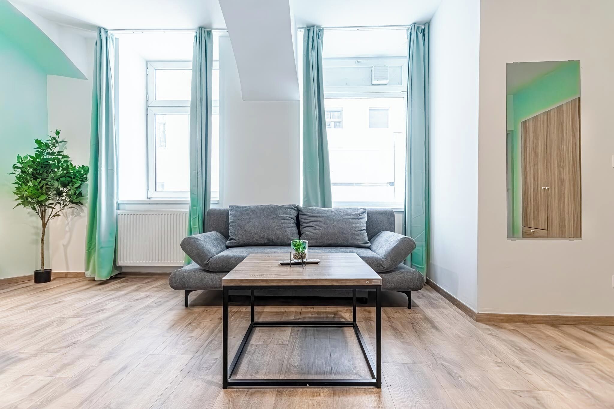 Tabla de planchar con plancha y wifi gratis 