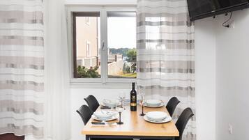 Apartment (A1) | Dining