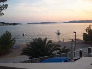 Beach nearby - Apartment Ivana (Sibenik)