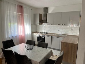 House | Private kitchen - House Sea and River (Obrovac)