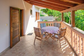 Apartment (A1) | Terrace/patio - Apartments Immortelle (Biograd na Moru)
