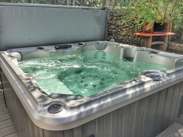 Spa - Apartment Ivana With Jacuzzi (Vir)