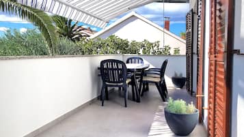 Apartment (A1) | Balkon