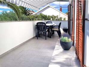 Apartment (A1) | Balcony - Apartment Ivana With Jacuzzi (Vir)