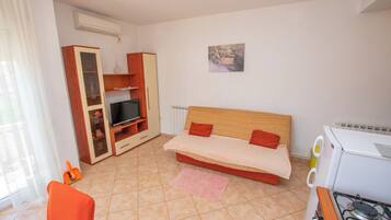 Apartment (A2) | Living room