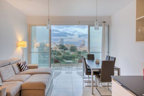 Valley & Sea Views with Furnished BBQ Balcony