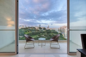Interior - Valley & Sea Views with Furnished BBQ Balcony (Sliema)
