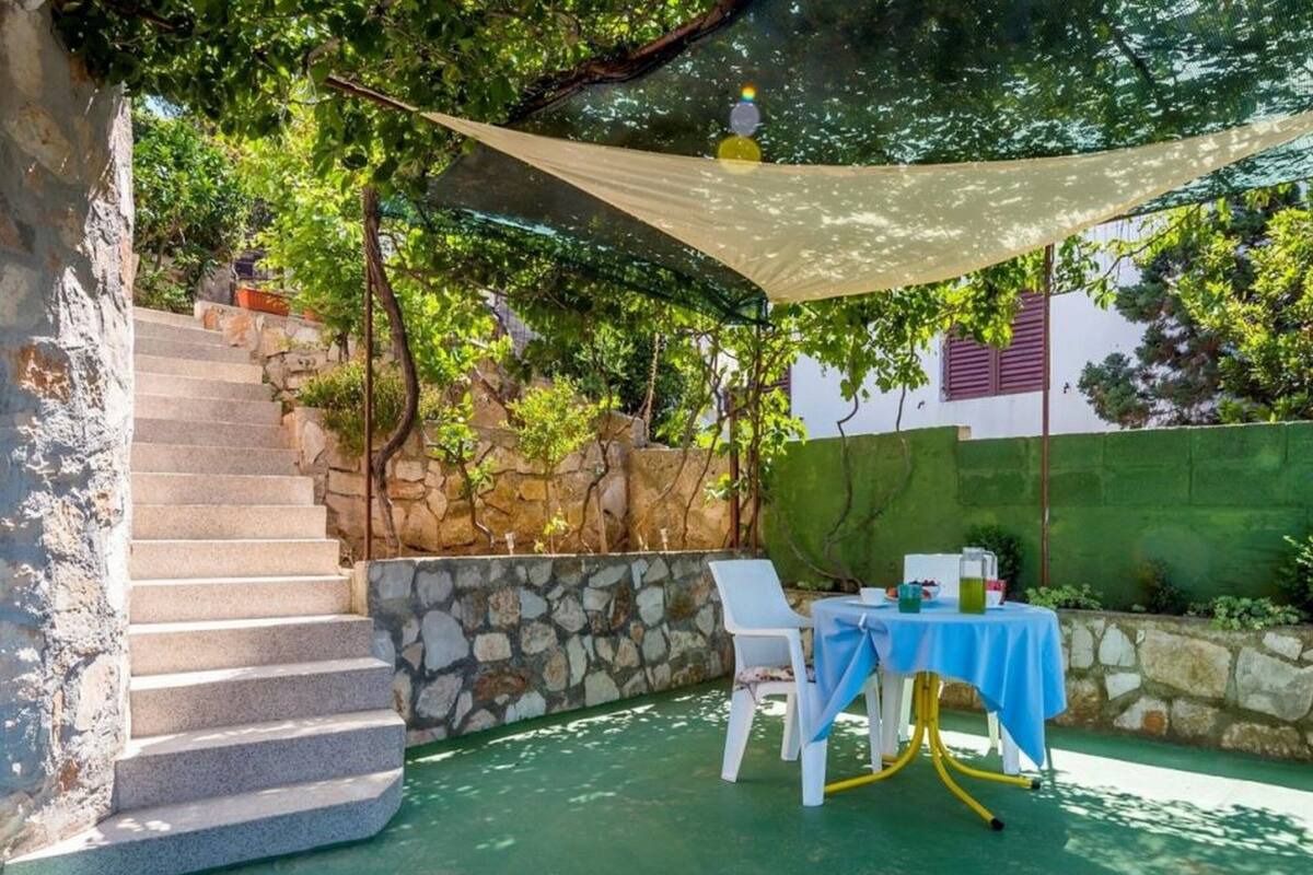 Studio (A2) | Terrace/patio