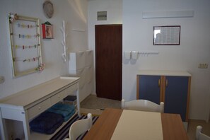 Apartment (A1) | Dining - Apartment Marijana (Seget)