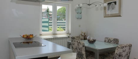 Appartement (A1) | Restauration