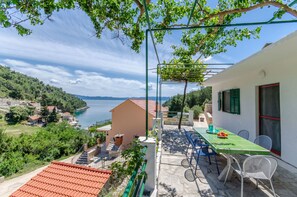 Terrace/patio - House Filip (Sucuraj)