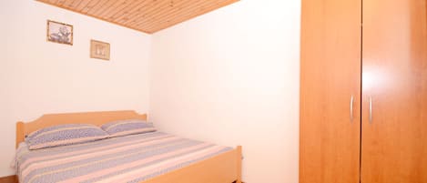 ハウス | WiFi (無料)