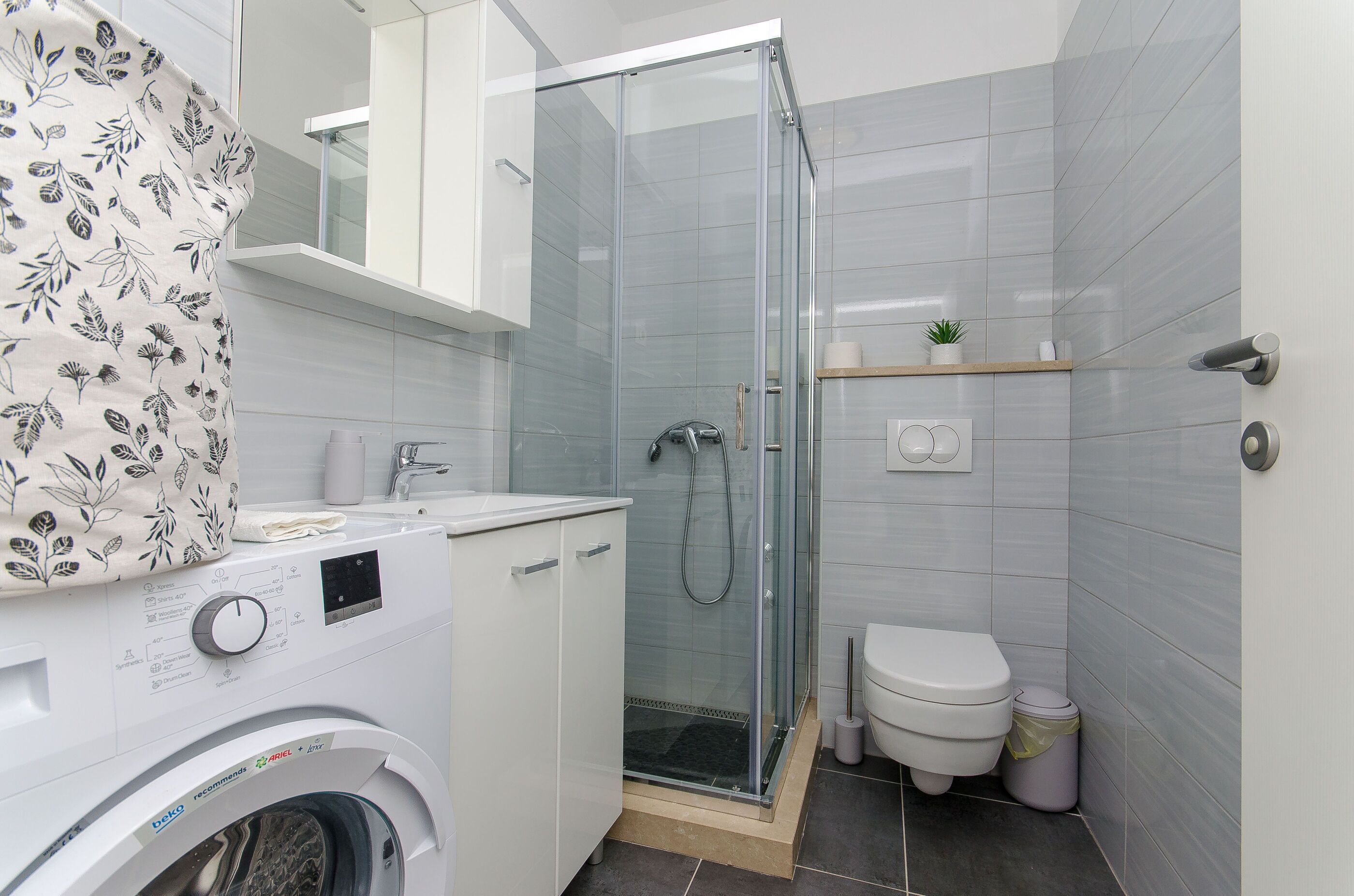 Appartement (A2) | Salle de bain | Douche