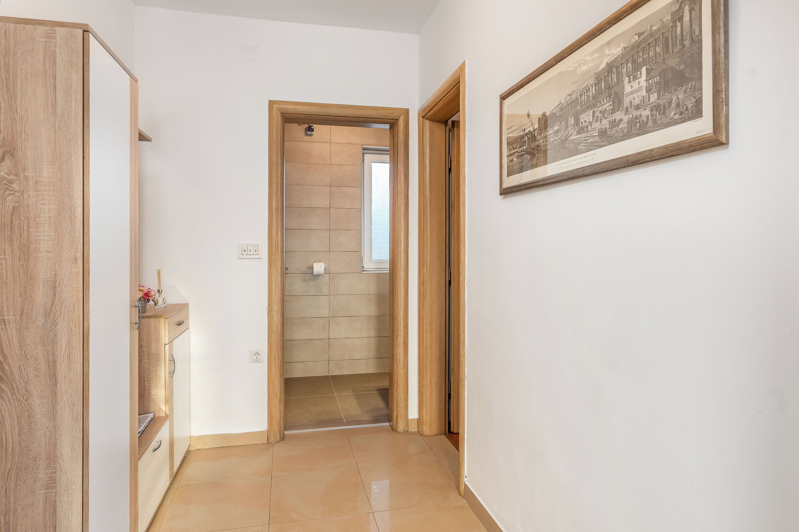 Apartment (A1) | Flur