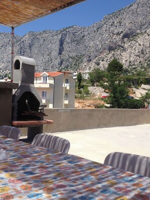 Apartment (A2) | Terrace/patio - Apartments Soline (Podgora)