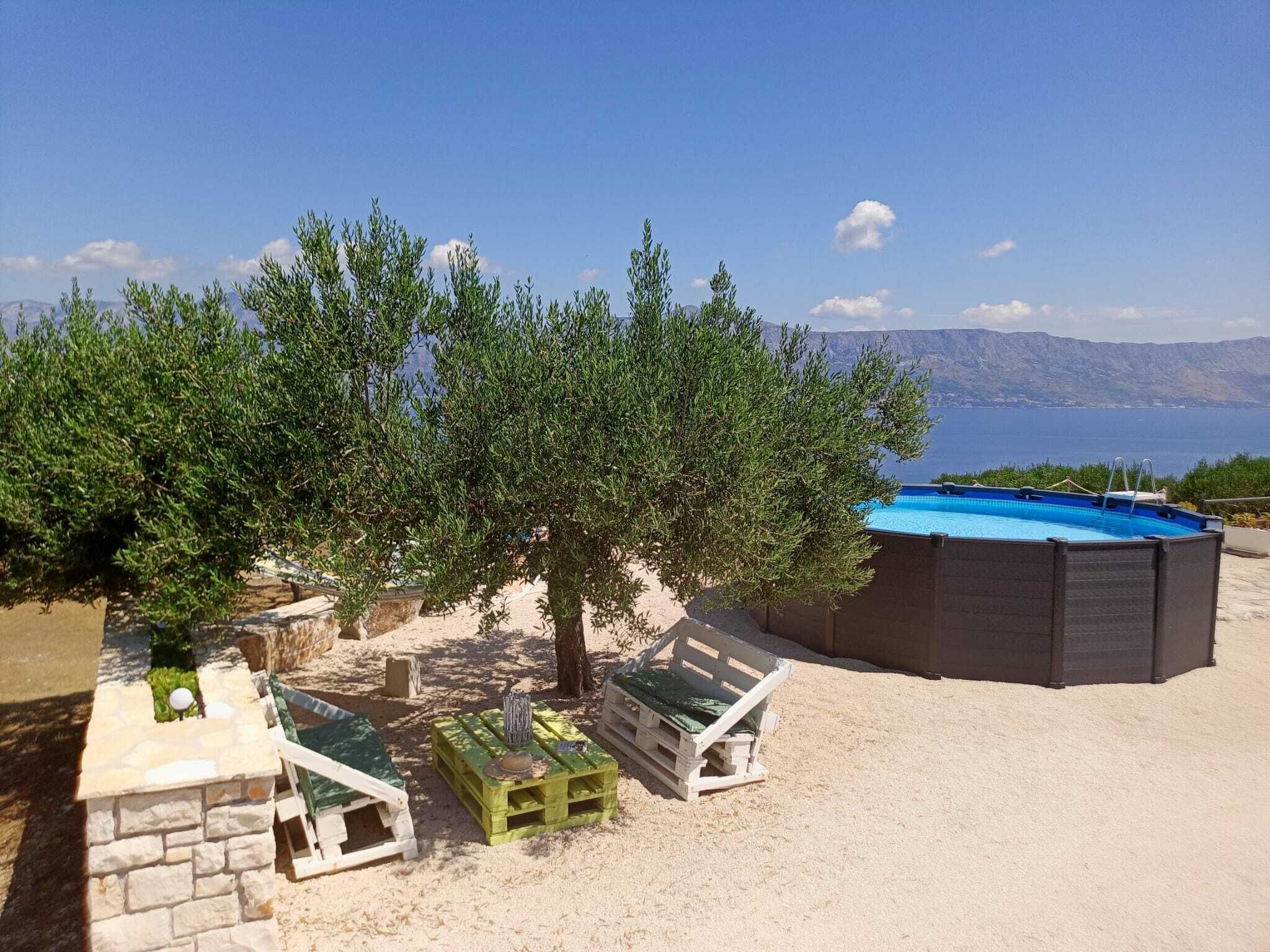 حمّام سباحة خارجي