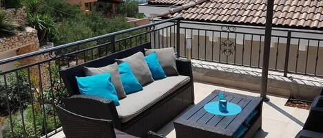 ลานระเบียง/นอกชาน