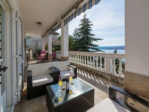 Apartment (A2) | Balcony