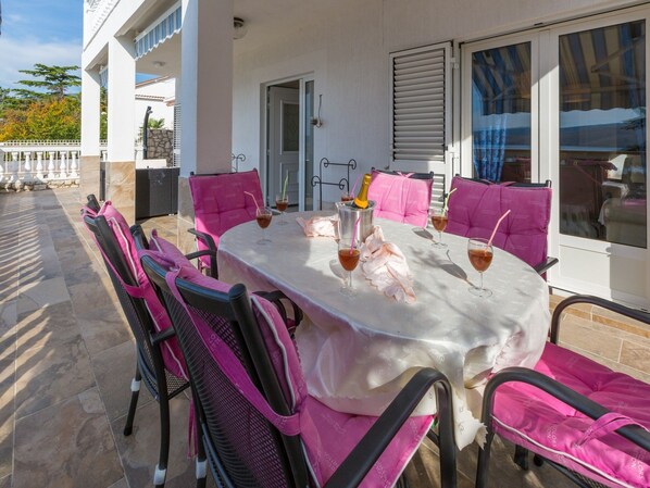 Apartment (A2) | Balcony