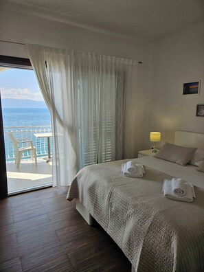 Room (S7) | Free WiFi - Rooms Falcon (Gradac)