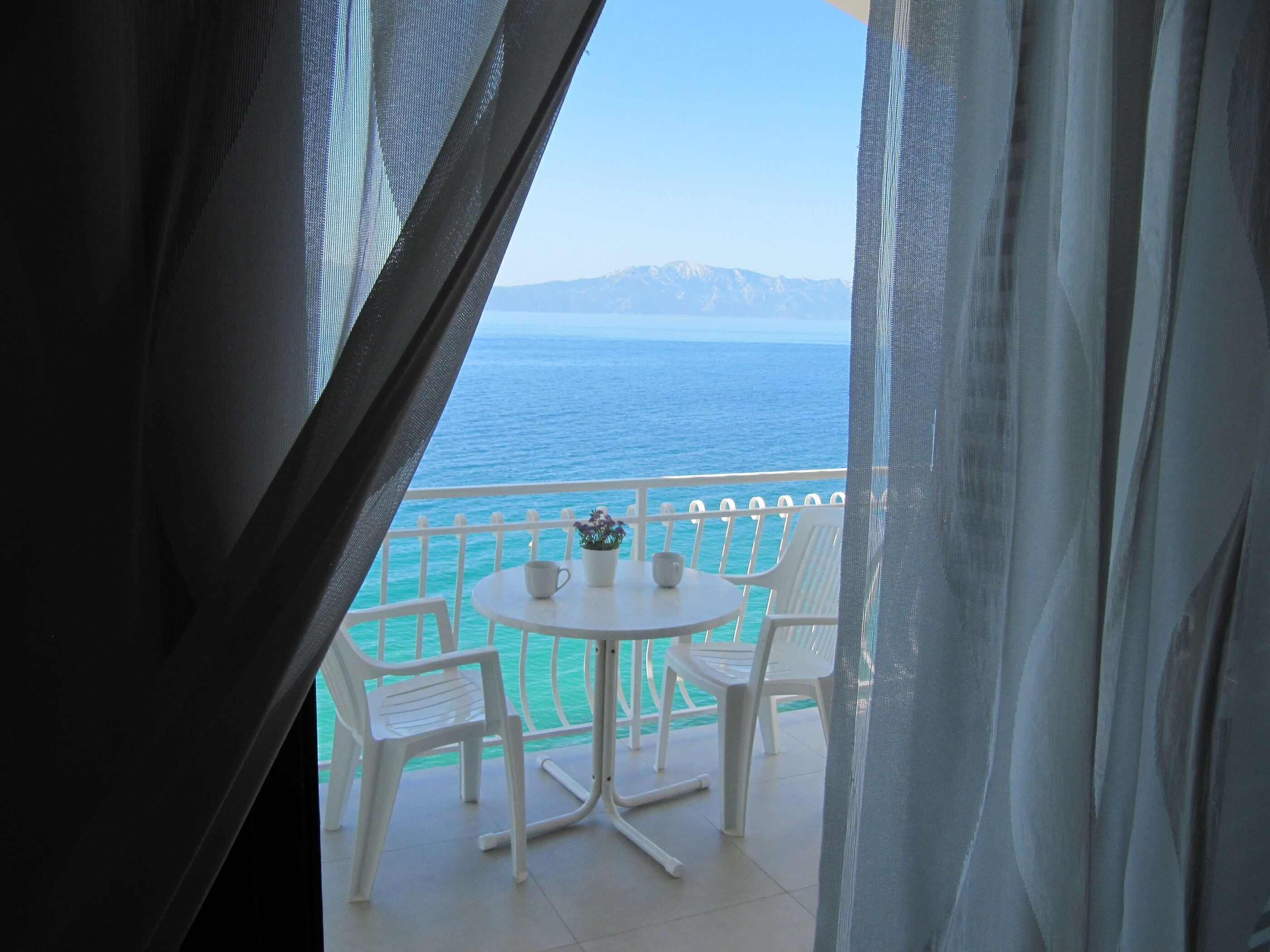 Room (S6) | Water view