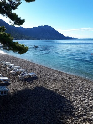 Una playa cerca